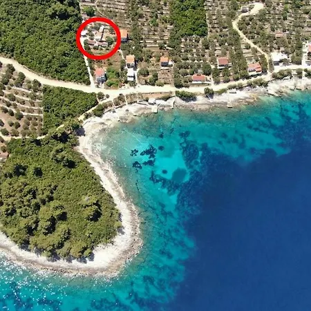 Beachfront House With Hot Tubcove Blaca, Korcula - 21444 *