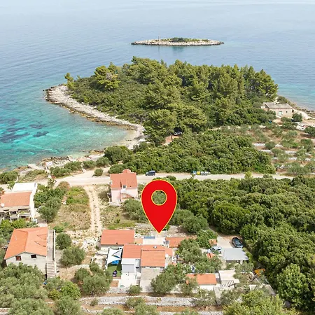 בית נופש Beachfront House With Hot Tubcove Blaca, Korcula - 21444 *