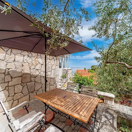 Beachfront House With Hot Tubcove Blaca, Korcula - 21444 *