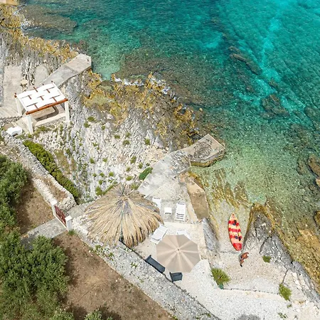 בית נופש Beachfront House With Hot Tubcove Blaca, Korcula - 21444 Blato (Korcula)